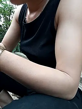 Lynn-122 online show from 15, 4, 2026