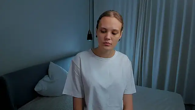 LilianGlenna online show from 16, 11, 2025