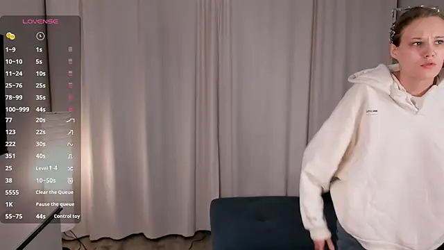 LilianGlenna online show from 26, 11, 2025