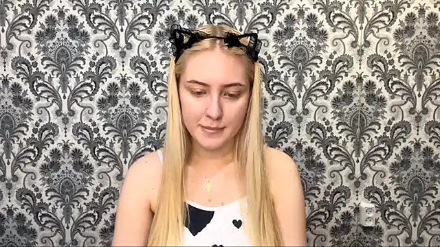 PhebeHals online show from 22, 11, 2025