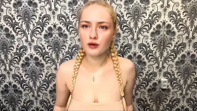 PhebeHals online show from 14, 11, 2025