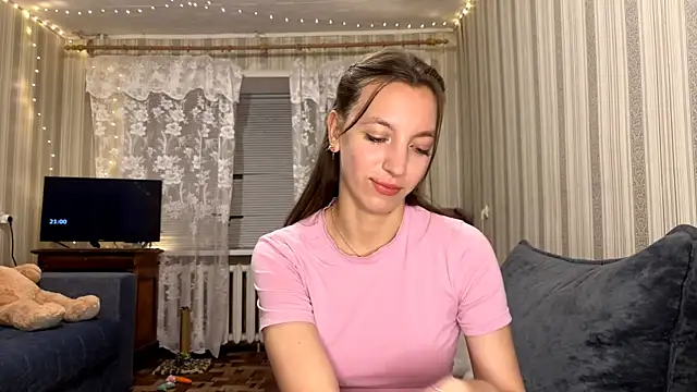 CarliBatas online show from 28, 11, 2025