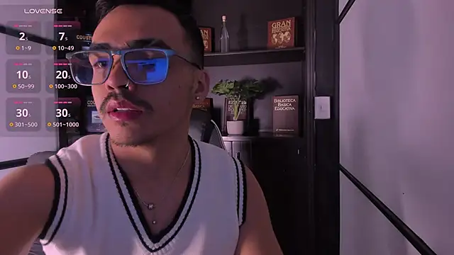 NicoKingg  online show from 18, 11, 2025