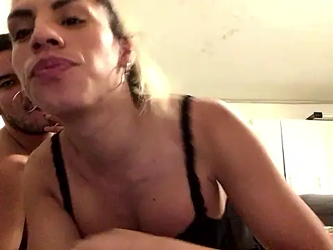 ESTRELLABERECHUCKY online show from 6, 1, 2026