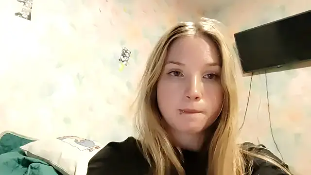 Snapshot of BarkySedna chatting on 2, 12, 2025 BarkySedna online show from 2, 12, 2025