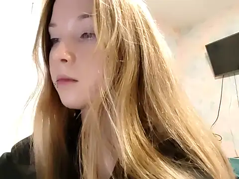 Snapshot of BarkySedna chatting on 28, 11, 2025 BarkySedna online show from 28, 11, 2025