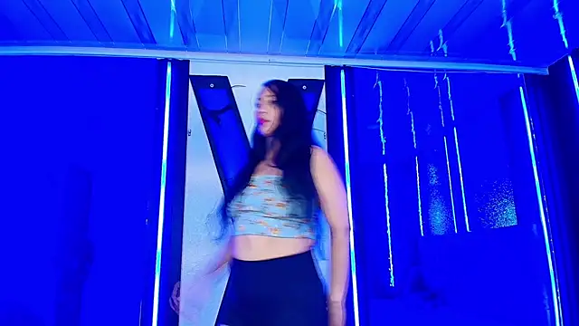 AnnaidThompson online show from 16, 11, 2025