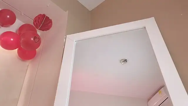 BellaRooux online show from 18, 2, 2026