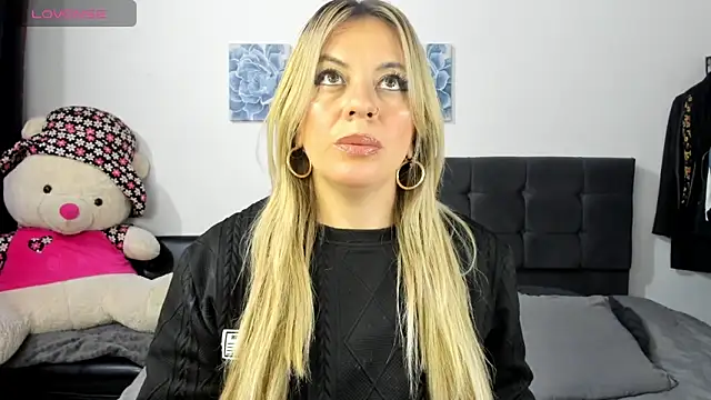 ariannawil online show from 18, 4, 2026