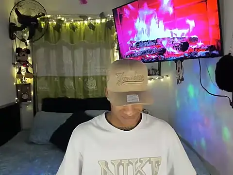 JUANBIGCOCK21CM online show from 24, 6, 2026