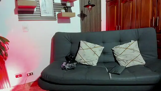 Melany 27 online show from 4, 12, 2025