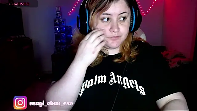 PixelAurora online show from 25, 11, 2025