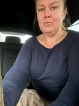 AvaWonderland online show from 17, 11, 2025