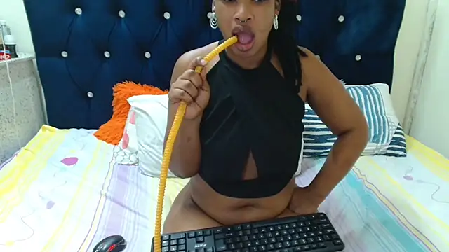 JuiceLips88 online show from 14, 11, 2025