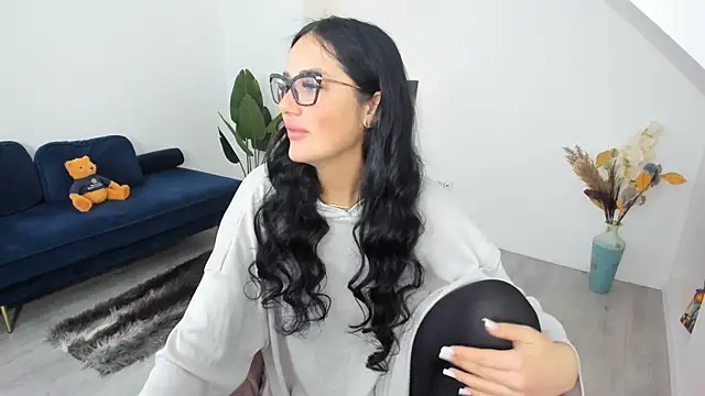 AnyaEvy online show from 3, 3, 2026