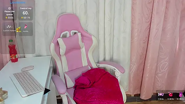 Sara-cloudy3 online show from 12, 11, 2025