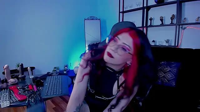 Halley Ravenn online show from 11, 6, 2026