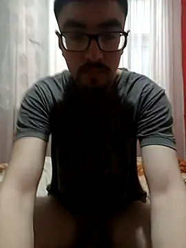 juliann boy online show from 25, 11, 2025