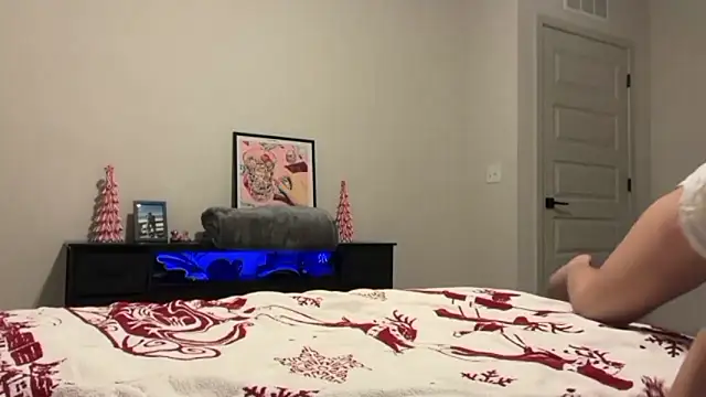 RosieCheeks  online show from 8, 11, 2025