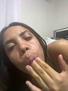 23Quenn online show from 8, 11, 2025