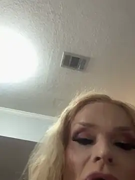 star whore online show from 12, 1, 2026