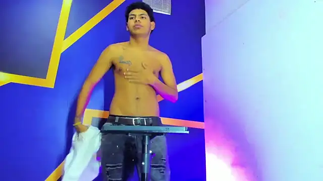 Tommy bigcock19 online show from 14, 11, 2025