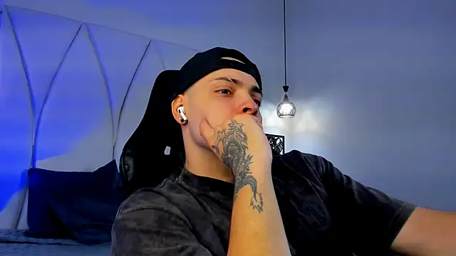 Maxwell Dupont online show from 1, 12, 2025