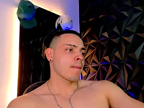 Maxwell Dupont online show from 12, 11, 2025