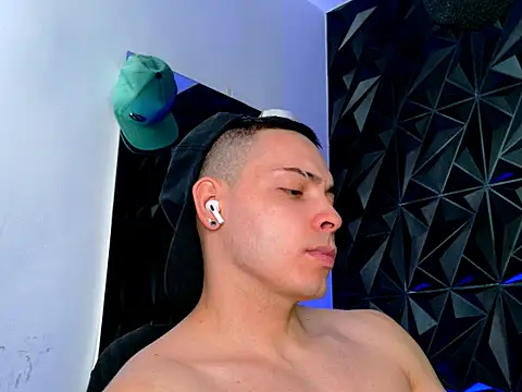 Maxwell Dupont online show from 21, 11, 2025