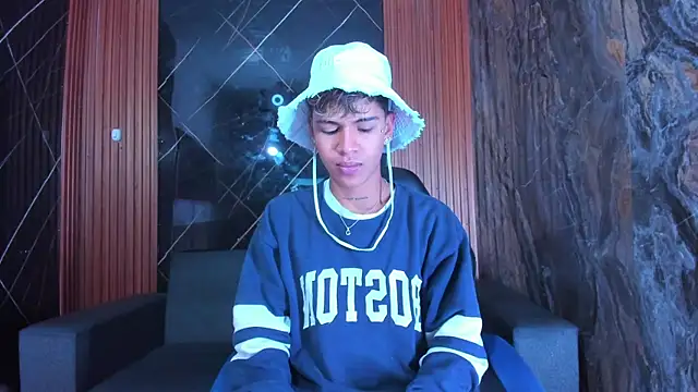 Timmy Kiing  online show from 24, 11, 2025