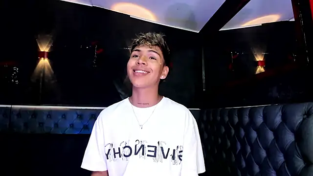 Timmy Kiing  online show from 23, 12, 2025