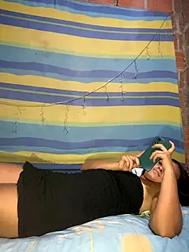 Snapshot of ArianandMichael chatting on 8, 11, 2025 ArianandMichael online show from 8, 11, 2025