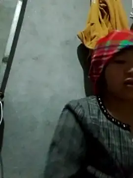 Yumiik2kk online show from 29, 11, 2025