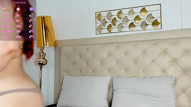 ashley stone7 online show from 28, 11, 2025