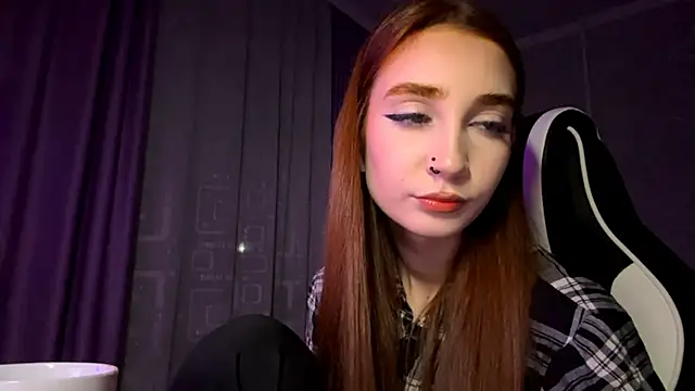 HollyPaw online show from 12, 11, 2025