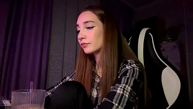 HollyPaw online show from 29, 11, 2025