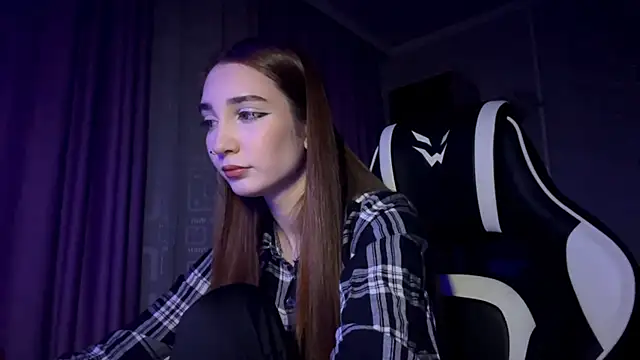 HollyPaw online show from 26, 11, 2025