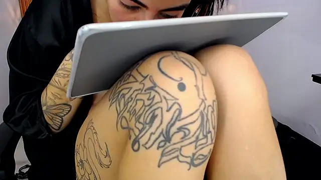 Snapshot of SCARLETT_INK_ chatting on 17, 7, 2026 SCARLETT INK online show from 17, 7, 2026