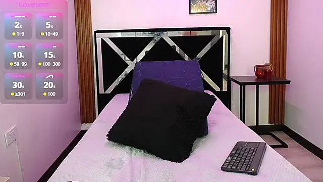 SCARLETT INK  online show from 13, 11, 2025