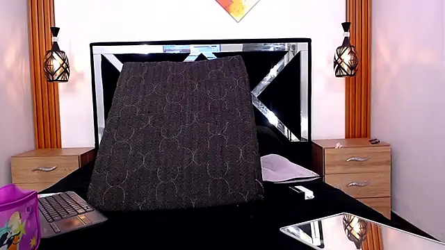 Snapshot of SCARLETT_INK_ chatting on 17, 6, 2026 SCARLETT INK online show from 17, 6, 2026