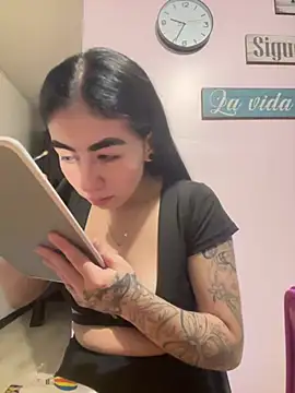 SCARLETT INK  online show from 8, 4, 2026