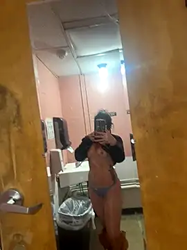 ValayaNoire online show from 9, 11, 2025