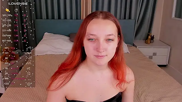 LauraKelley online show from 2, 12, 2025