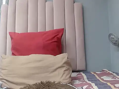 BoobsHoney95 online show from 27, 11, 2025