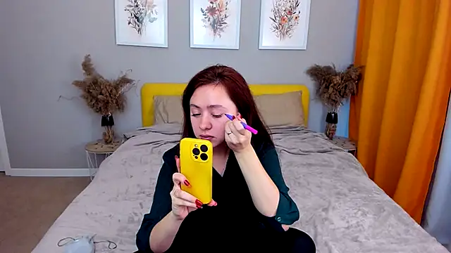 ReginaLorey online show from 11, 11, 2025