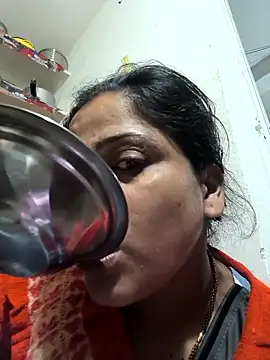 Hot suini online show from 19, 2, 2026