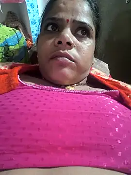 Hot suini online show from 18, 12, 2025