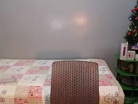 Prettygirlproblem online show from 2, 12, 2025