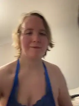 MollyWest  online show from 13, 11, 2025