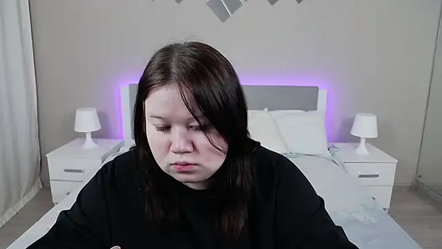 Snapshot of EvaNova_ chatting on 27, 11, 2025 EvaNova online show from 27, 11, 2025